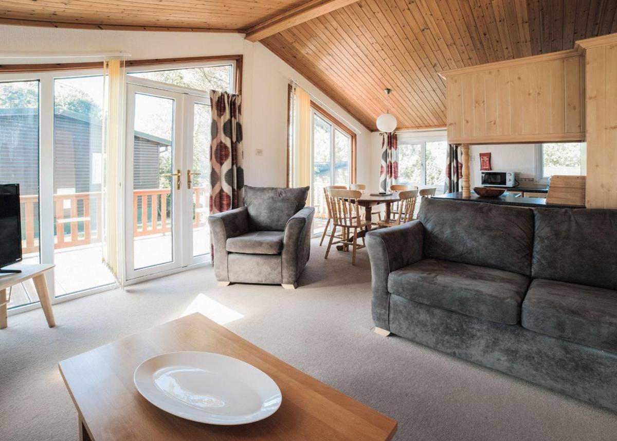 Newlands Park Hotel Charmouth Bagian luar foto